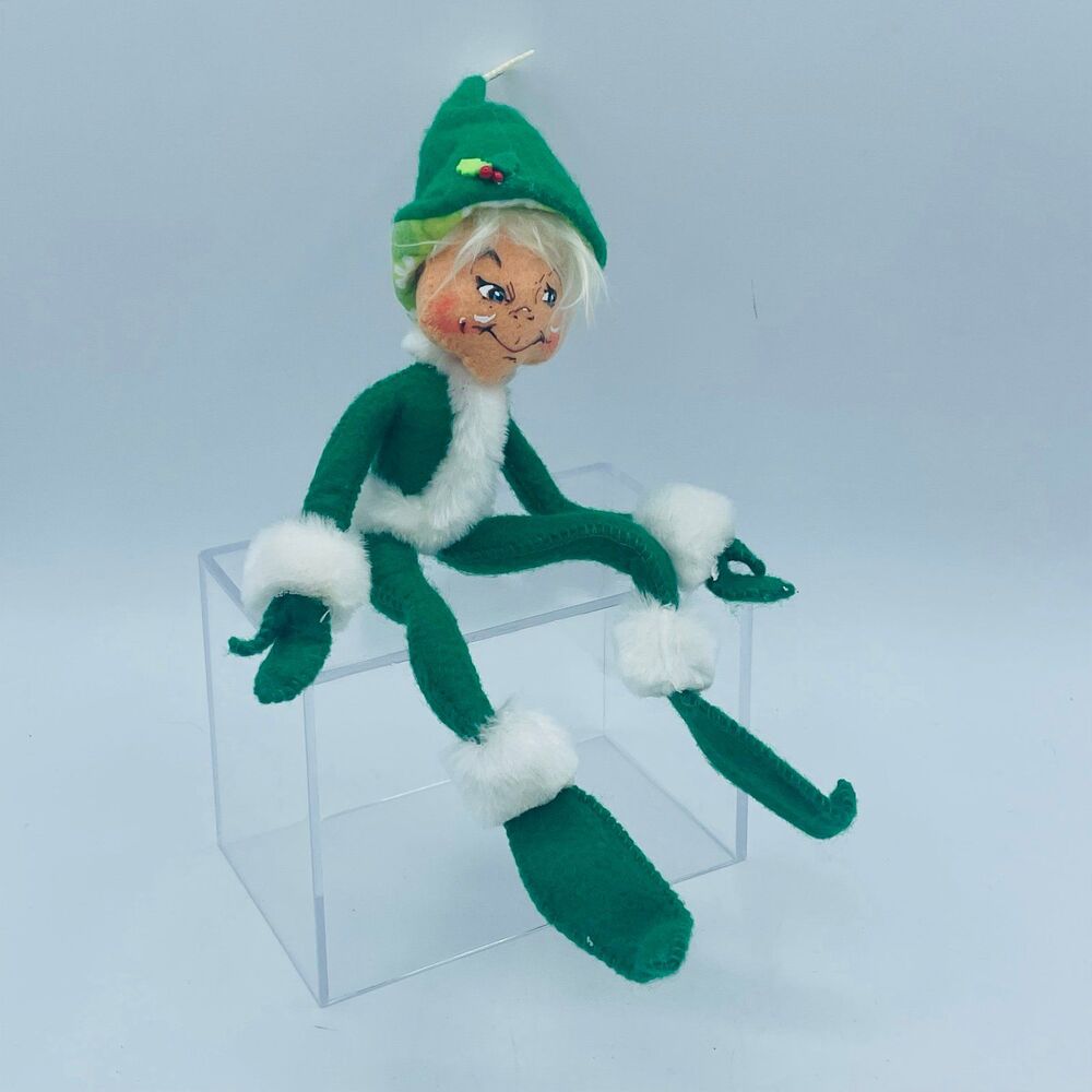 Annalee 12” Christmas Green Elf 2010 Posable Doll Elf Snowflake Hat